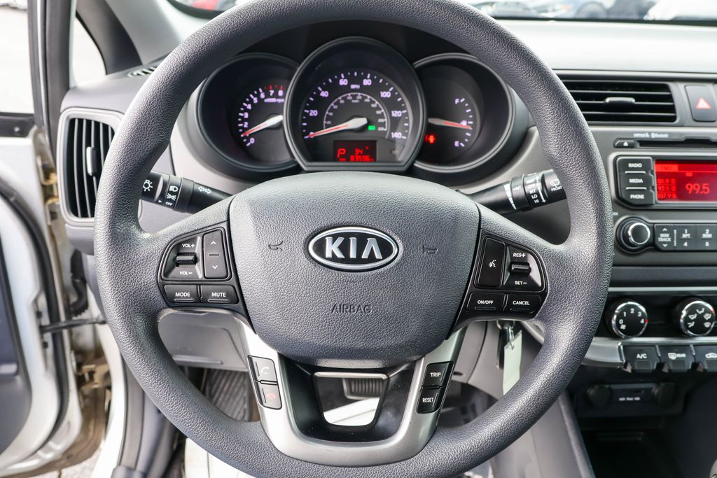 2012 Kia Rio EX 16