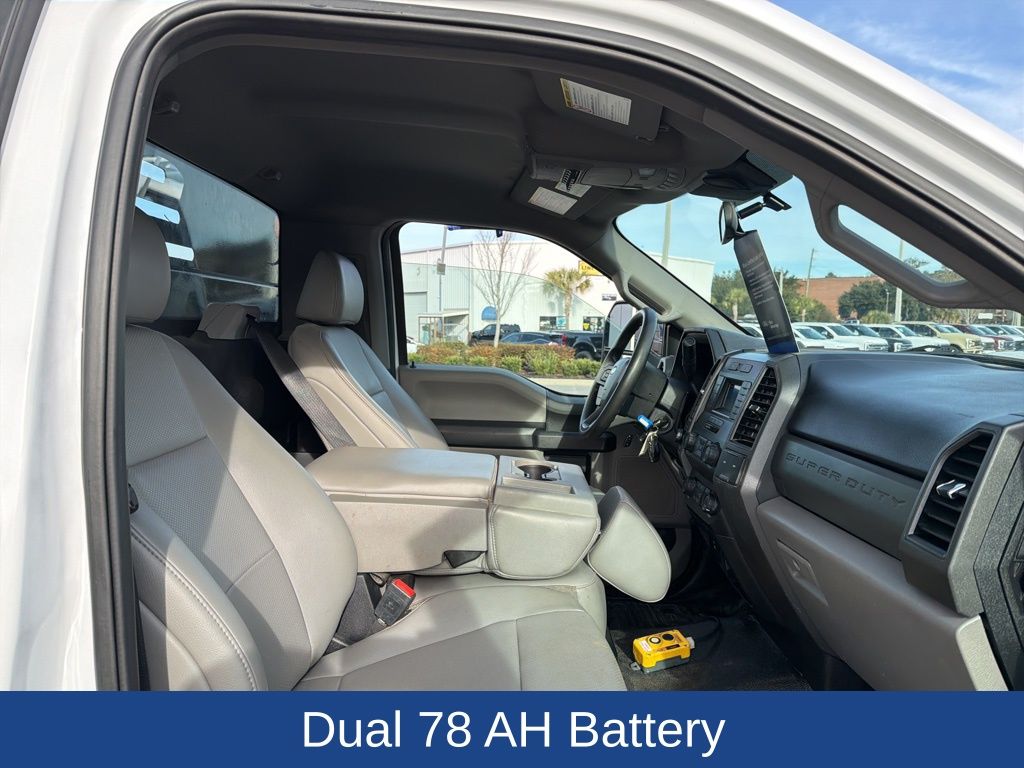 2021 Ford F-350 Chassis XL