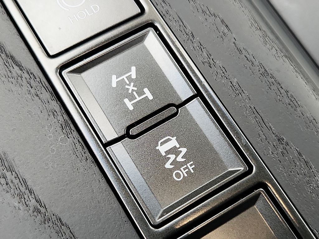 Thumbnail: 2023 Lexus LX - 25