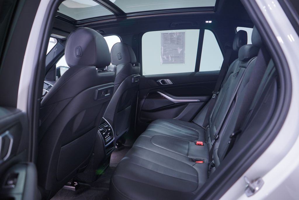 Thumbnail: 2021 BMW X5 - 9