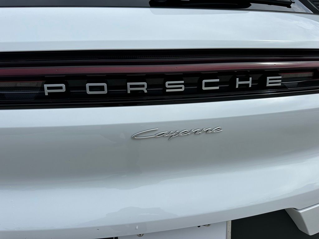 Thumbnail: 2024 Porsche Cayenne - 14