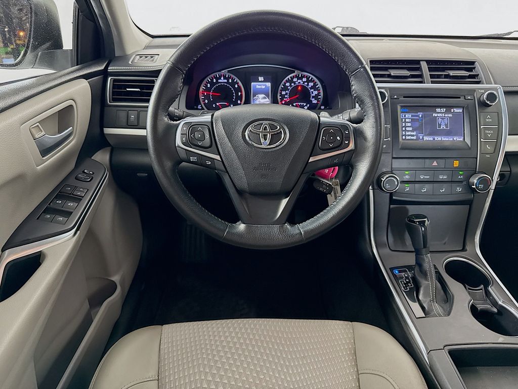 Thumbnail: 2015 Toyota Camry - 21