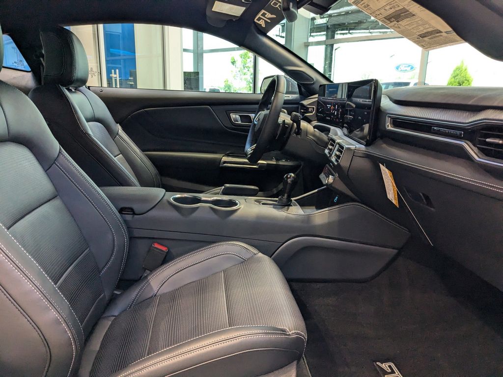 2025 Ford Mustang GT Premium Fastback