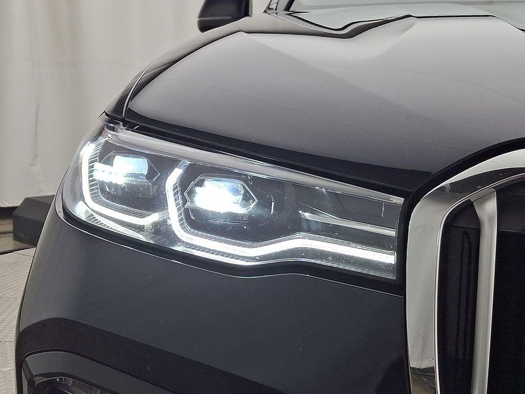 Thumbnail: 2022 BMW X7 - 9