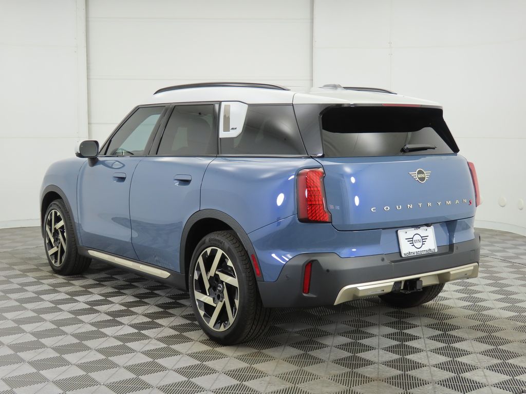 2025 MINI Cooper Countryman Iconic 7