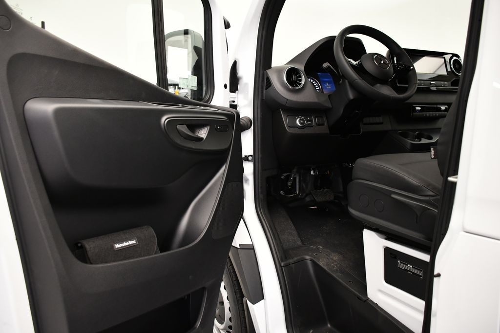Thumbnail: 2026 Mercedes-Benz Sprinter - 21