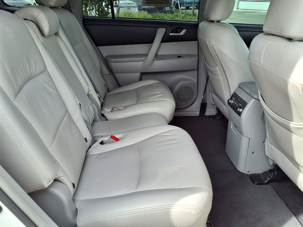 Used 2013 Toyota Highlander SUV
