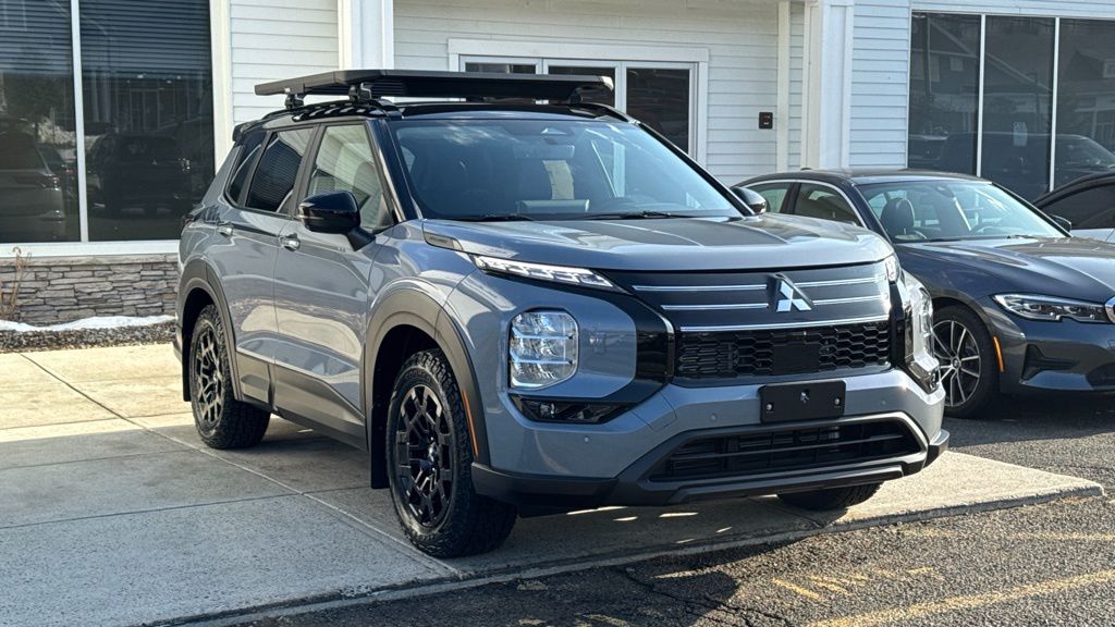 Moonstone Gray/Black Roof 2026 Mitsubishi Outlander Trail Edition S-AWC SUV / Crossover All-Wheel Drive Continuously Variable Transmission