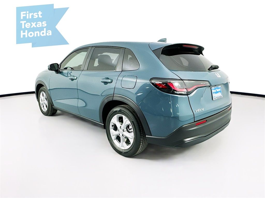 2025 Honda HR-V LX photo