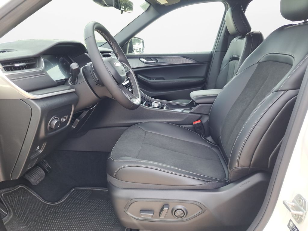New Car 2025 Jeep Grand Cherokee  Altitude X For Sale Under $40,000 In Austin, Texas