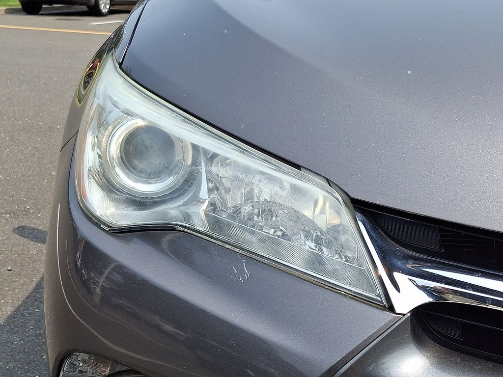 2015 Toyota Camry XLE 9