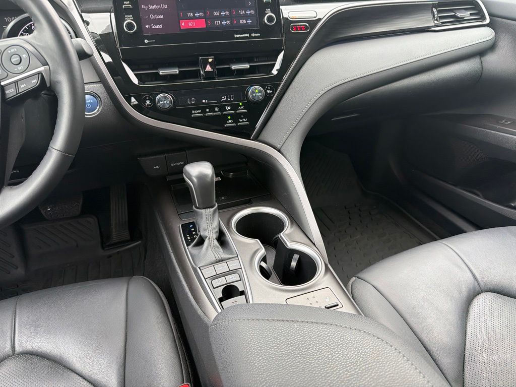 Thumbnail: 2024 Toyota Camry - 15
