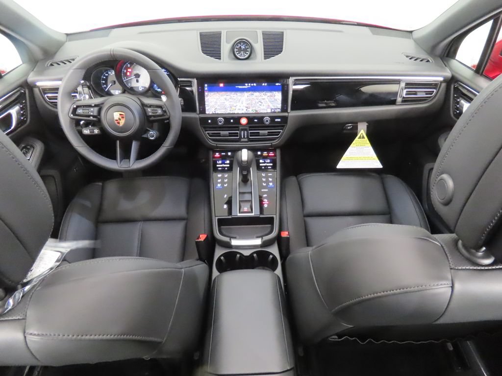 Thumbnail: 2026 Porsche Macan - 16