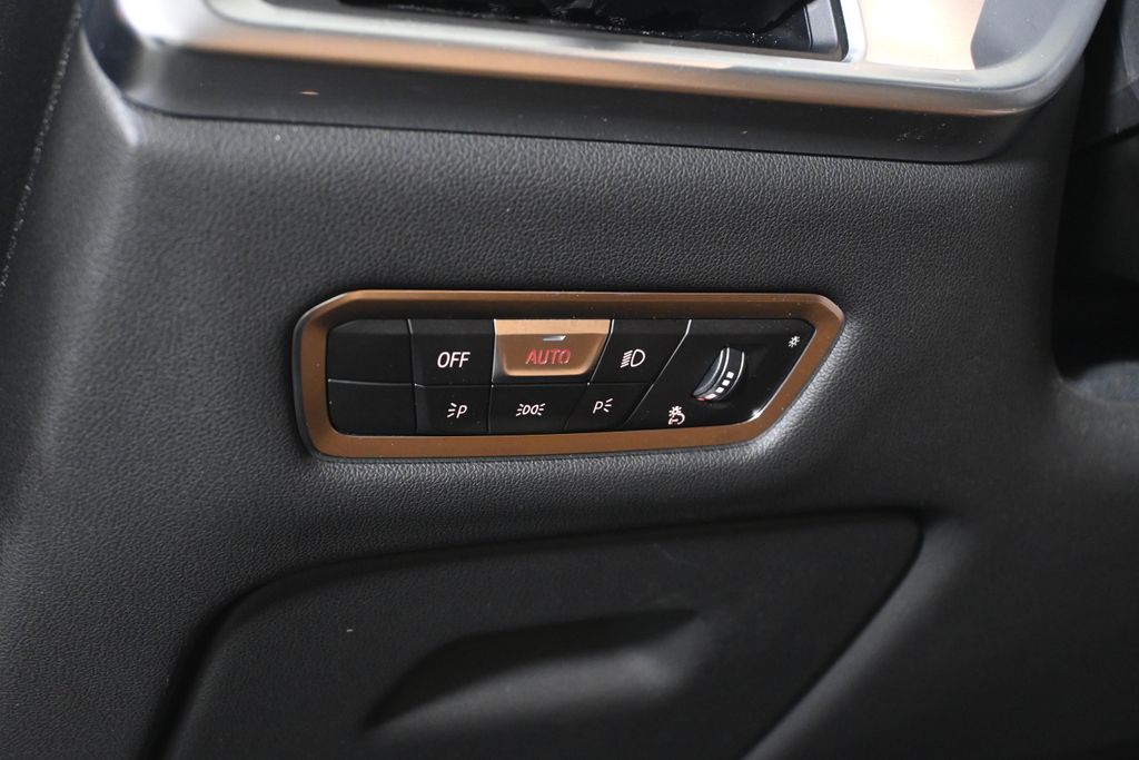 Thumbnail: 2023 BMW X7 - 27