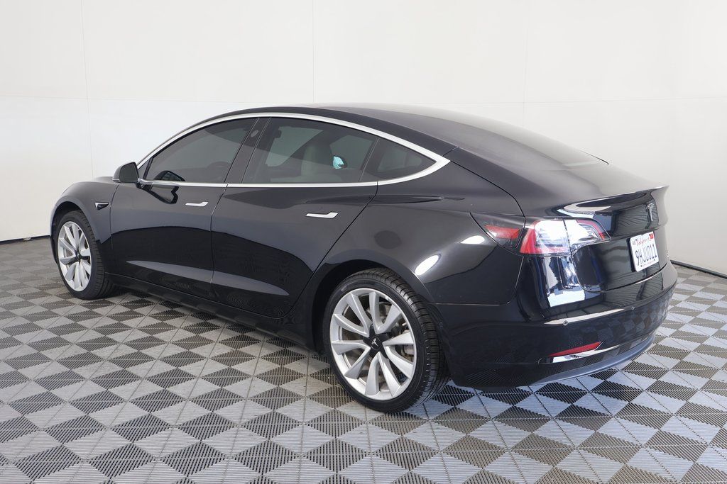 Thumbnail: 2019 Tesla Model 3 - 6