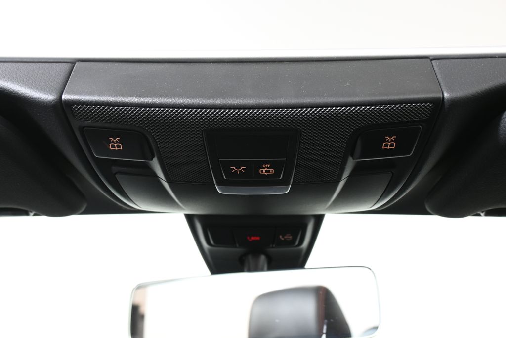 Thumbnail: 2021 Mercedes-Benz C-Class - 26