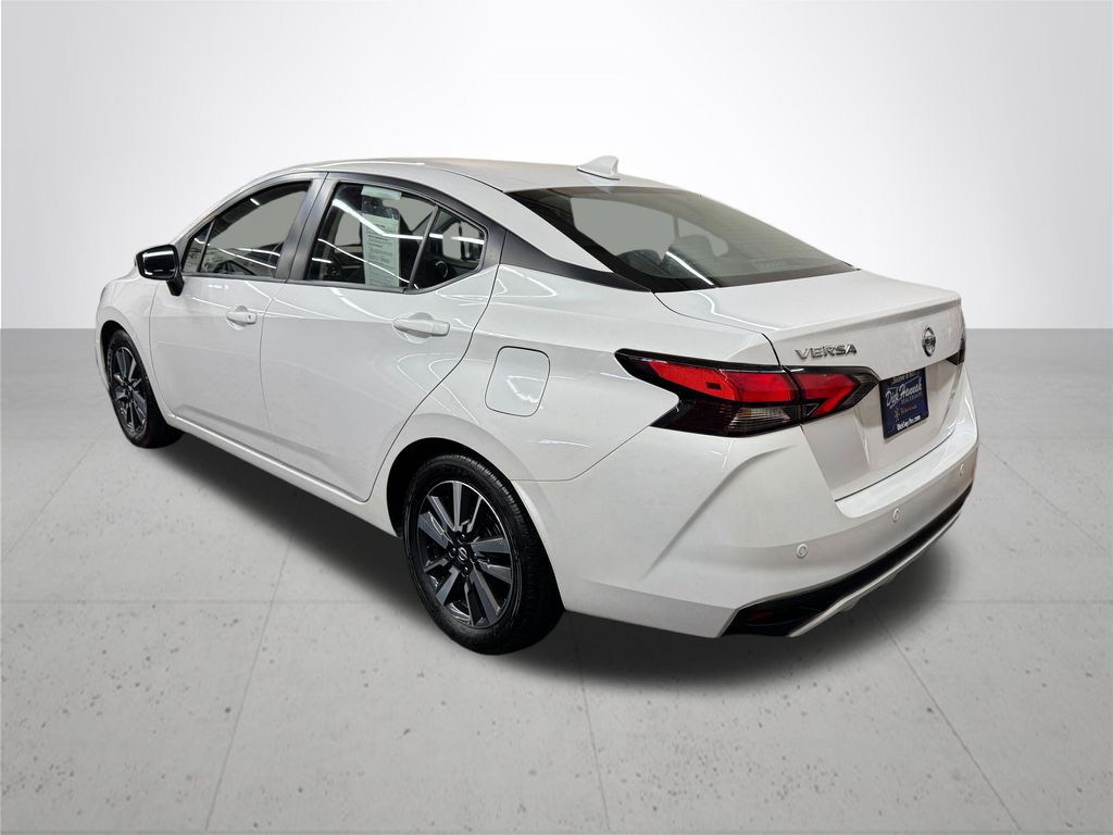 2021 Nissan Versa 1.6 SV