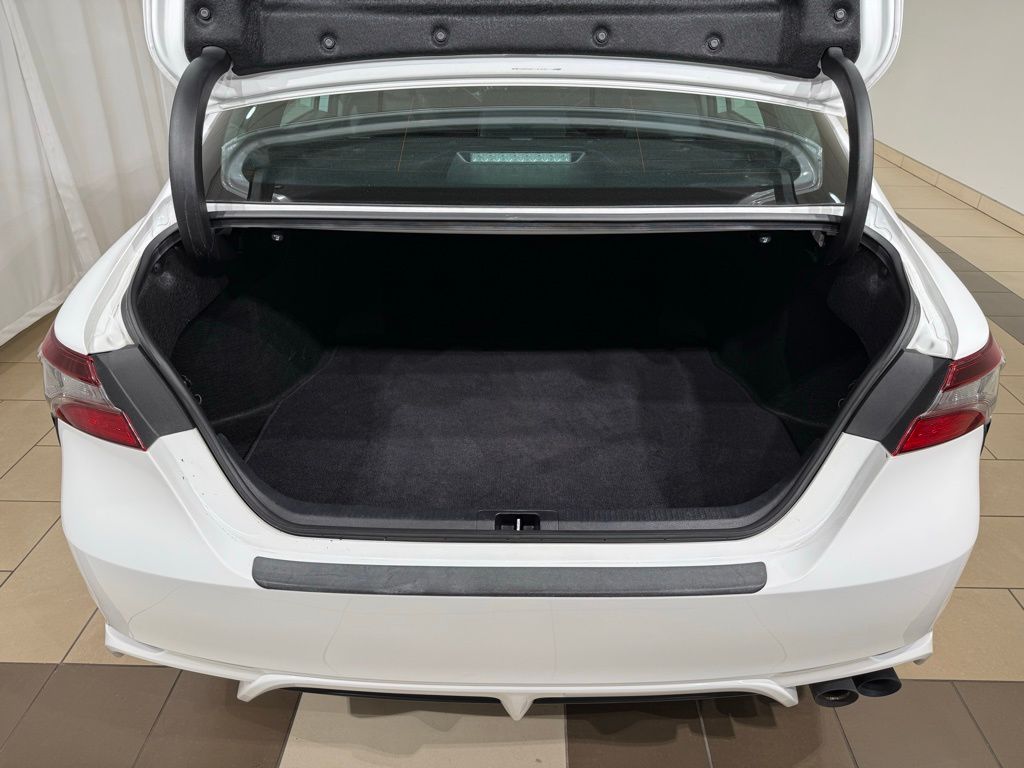 Thumbnail: 2023 Toyota Camry - 11