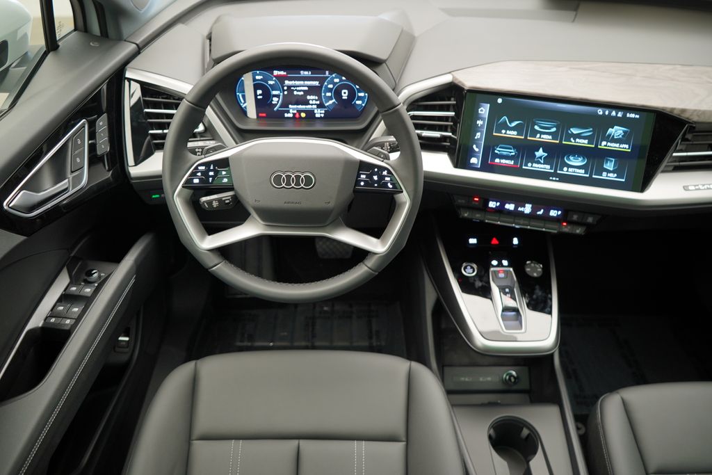 2024 Audi Q4 e-tron  12