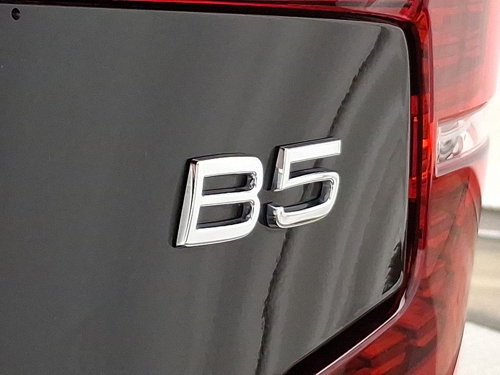 2024 Volvo S60 B5 Core 32