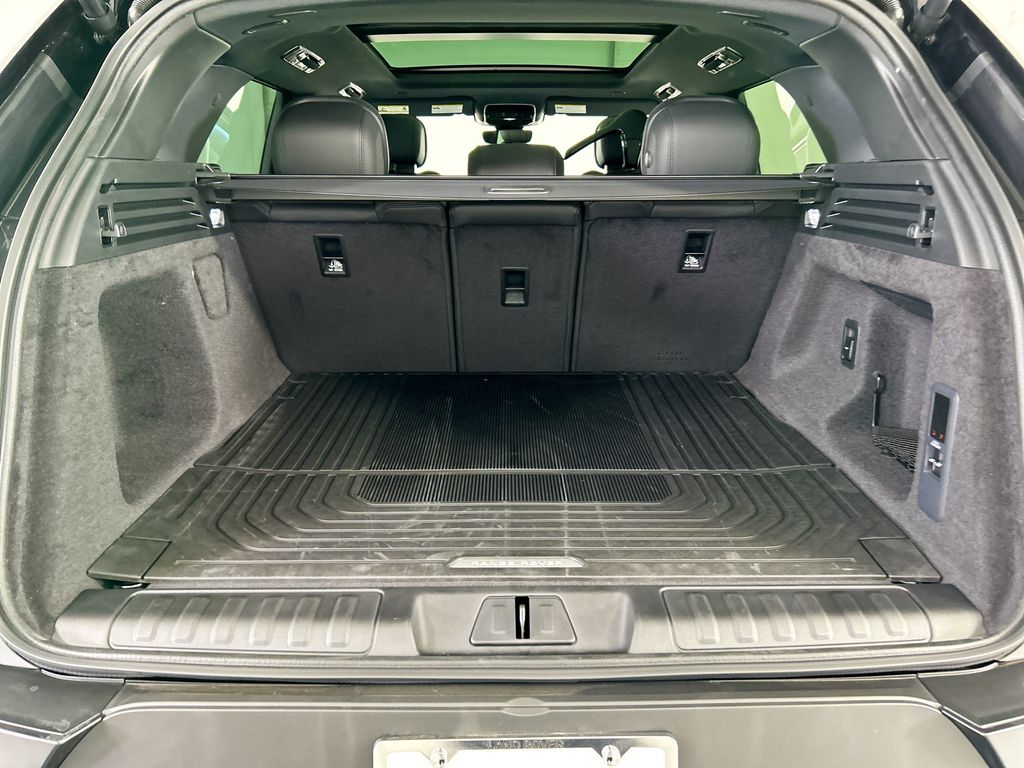 Thumbnail: 2026 Land Rover Range Rover Sport - 27