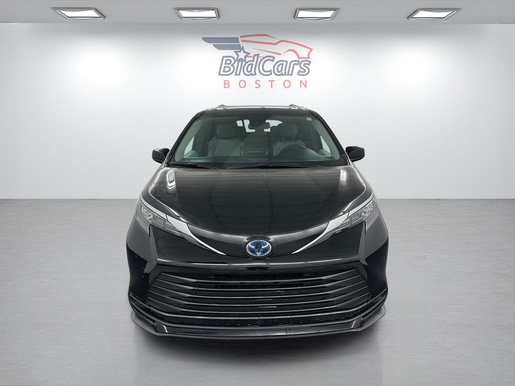 used 2025 Toyota Sienna car, priced at $46,985