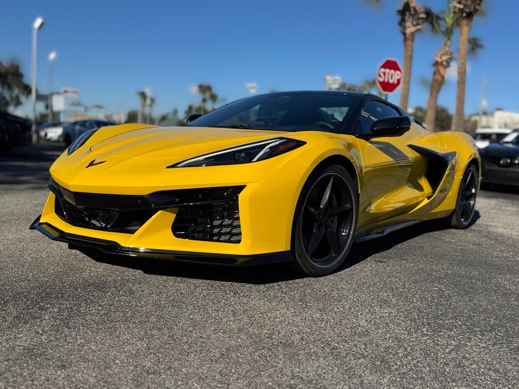 2025 Chevrolet Corvette E-Ray 4