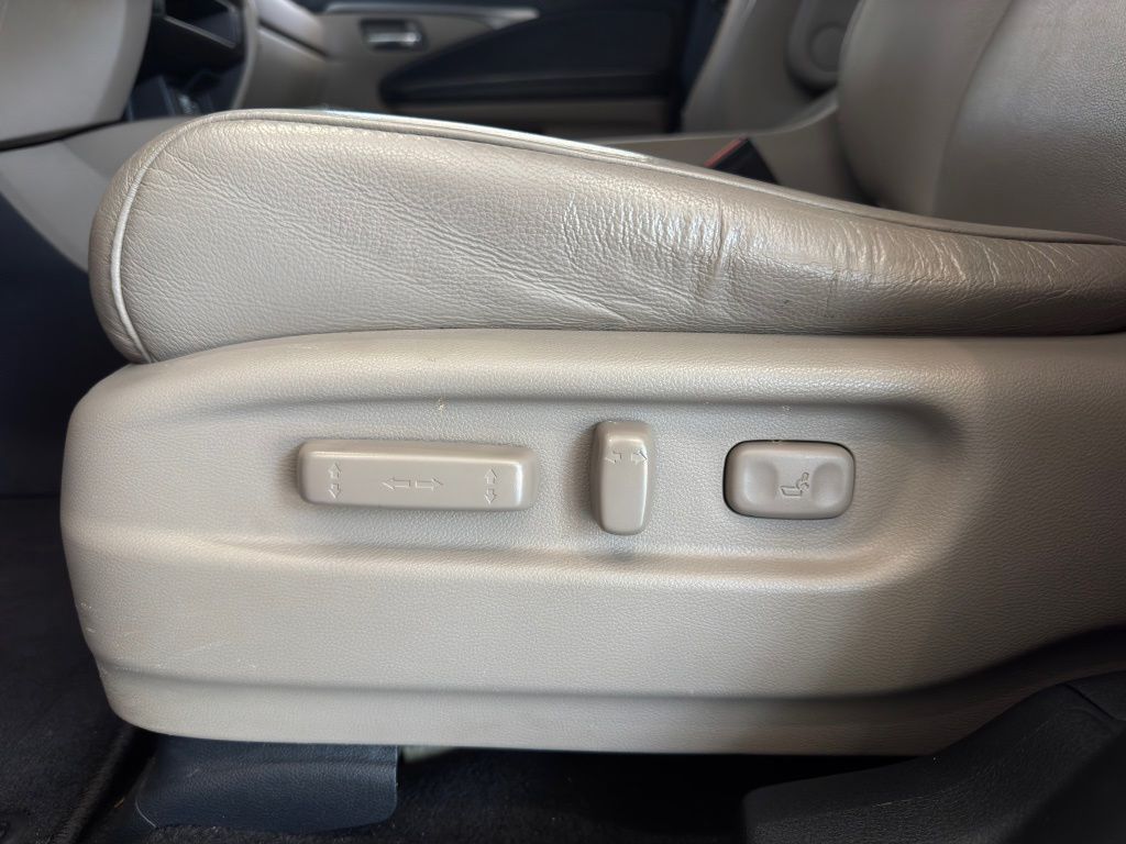 2021 Honda Pilot EX-L - 10