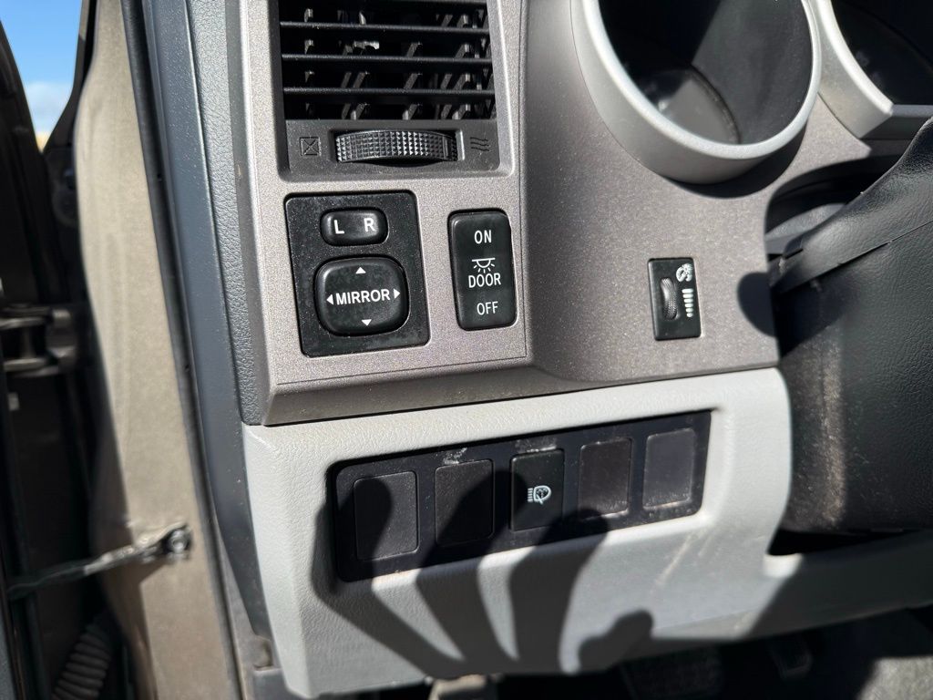 Thumbnail: 2012 Toyota Sequoia - 12