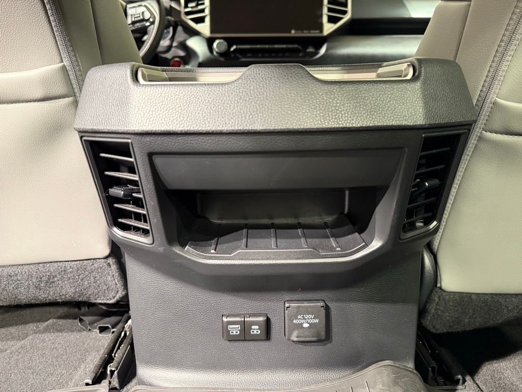 Thumbnail: 2024 Toyota Tundra - 19