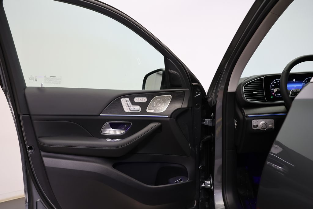 Thumbnail: 2026 Mercedes-Benz GLE - 31