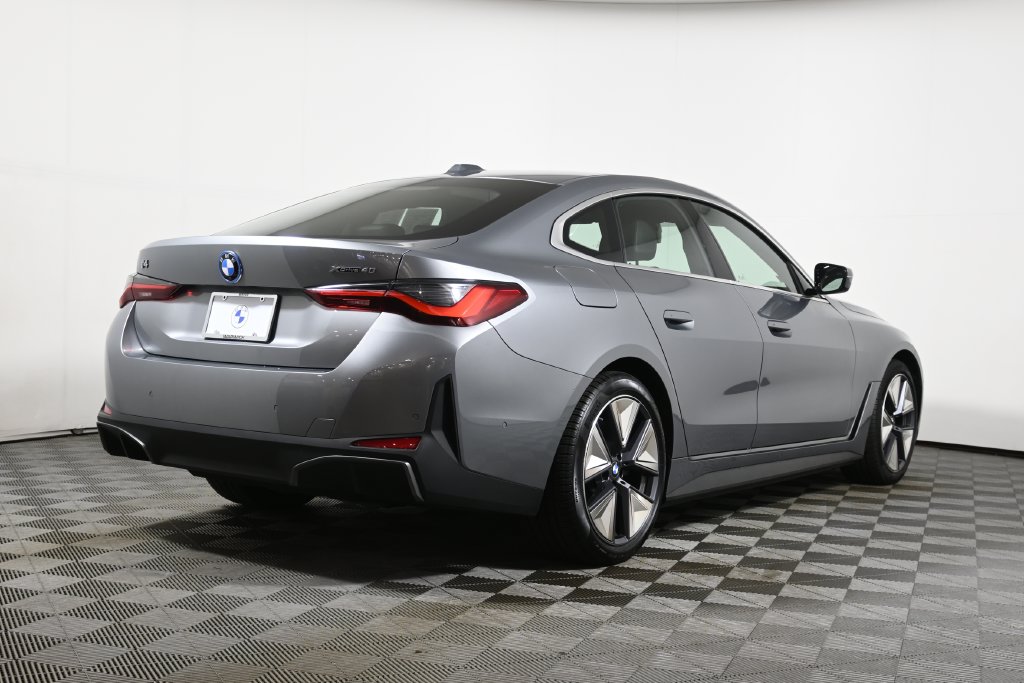 Thumbnail: 2025 BMW i4 - 7
