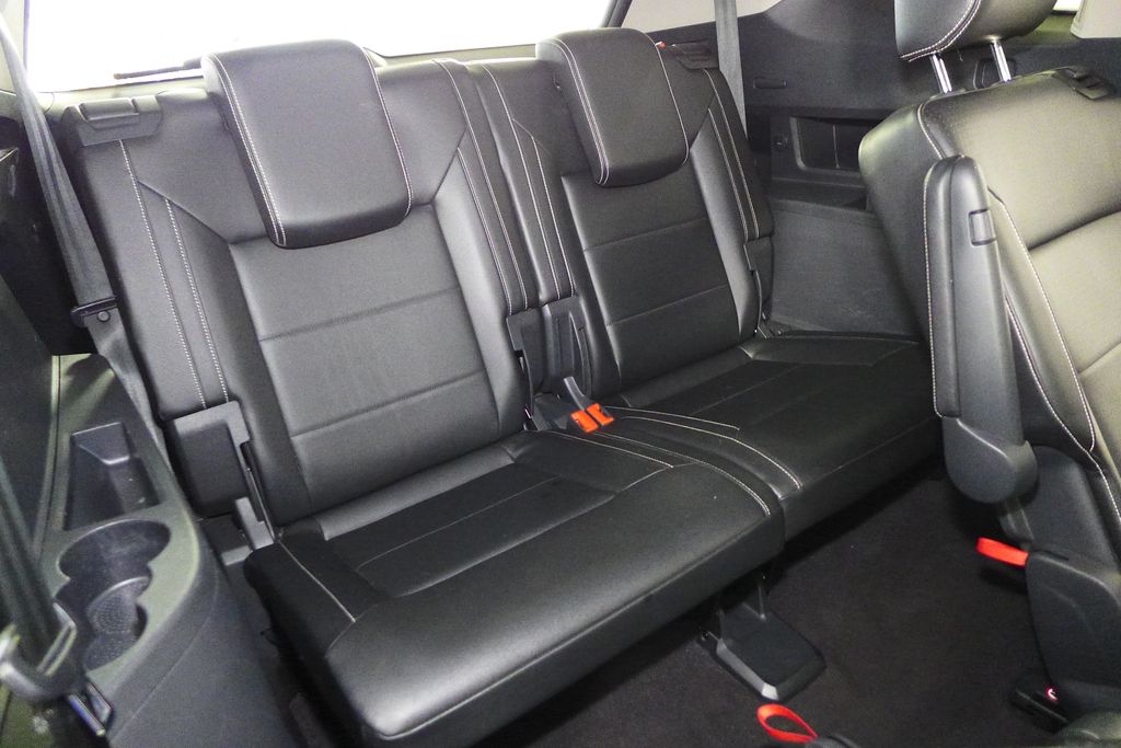 Thumbnail: 2022 Volkswagen Atlas - 21