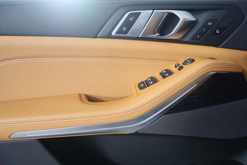 Thumbnail: 2026 BMW X5 - 8