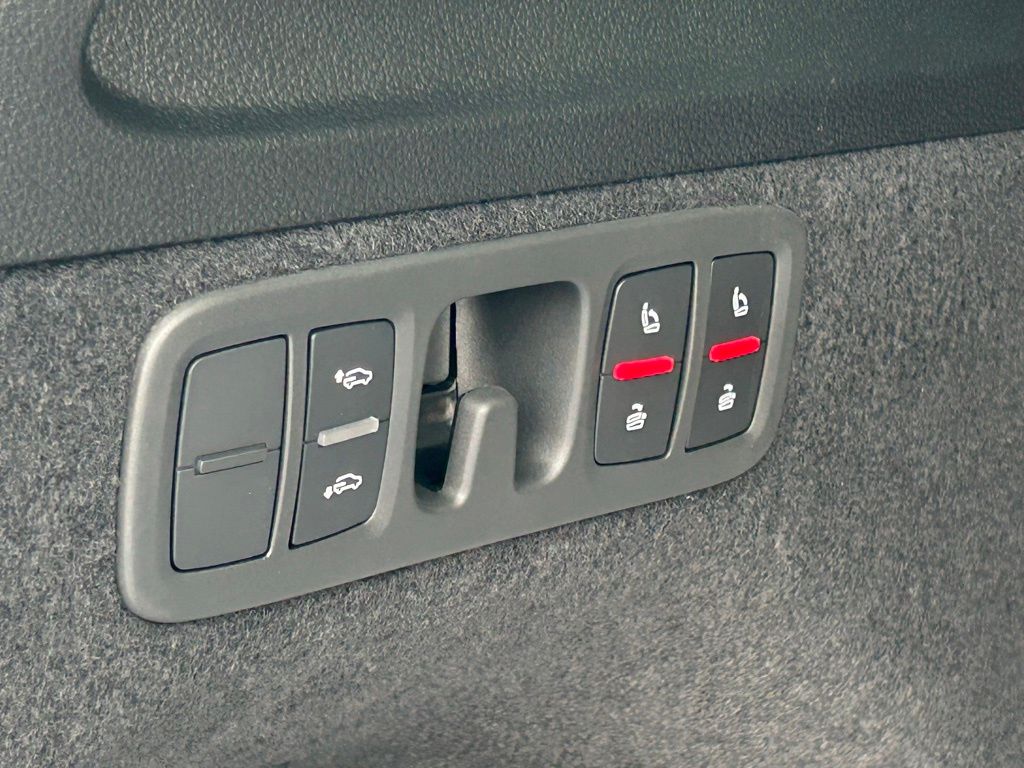 New 2026 White/off-white Audi 55 Premium Plus image 70