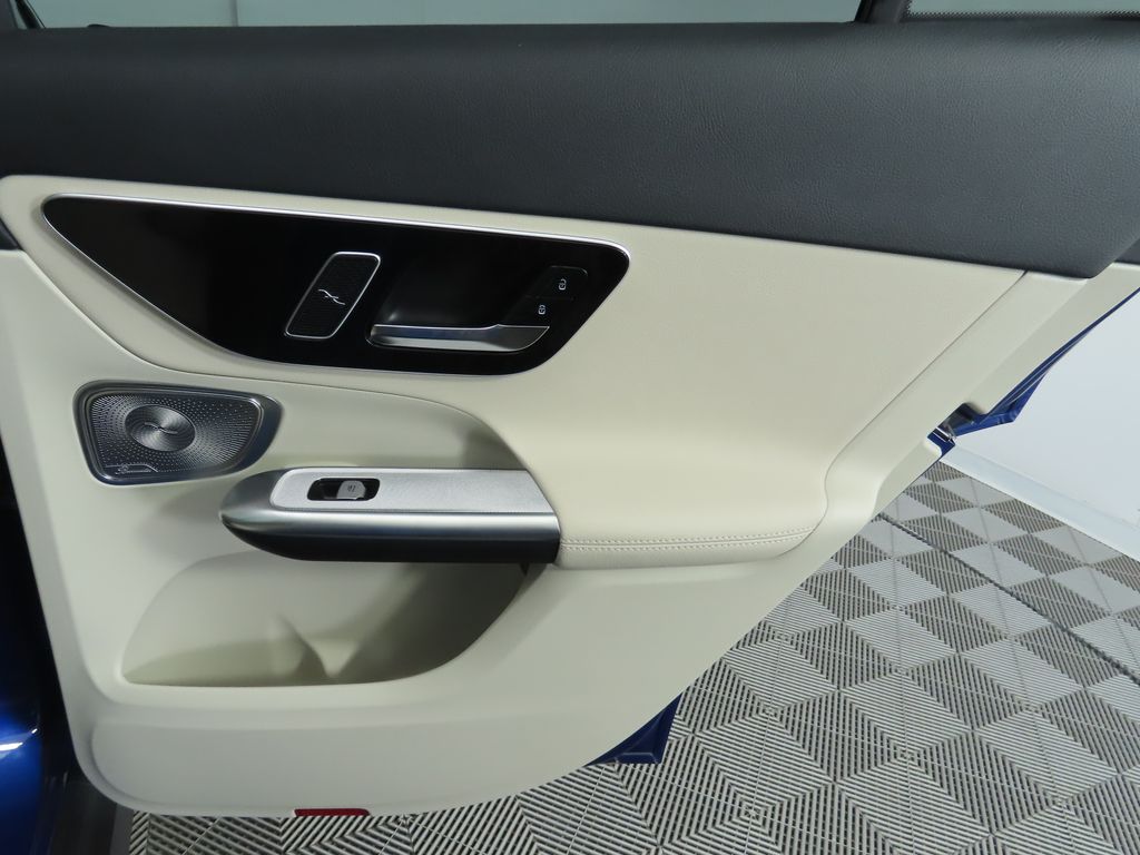 Thumbnail: 2026 Mercedes-Benz GLC - 28