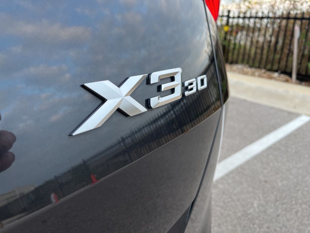 Thumbnail: 2025 BMW X3 - 9