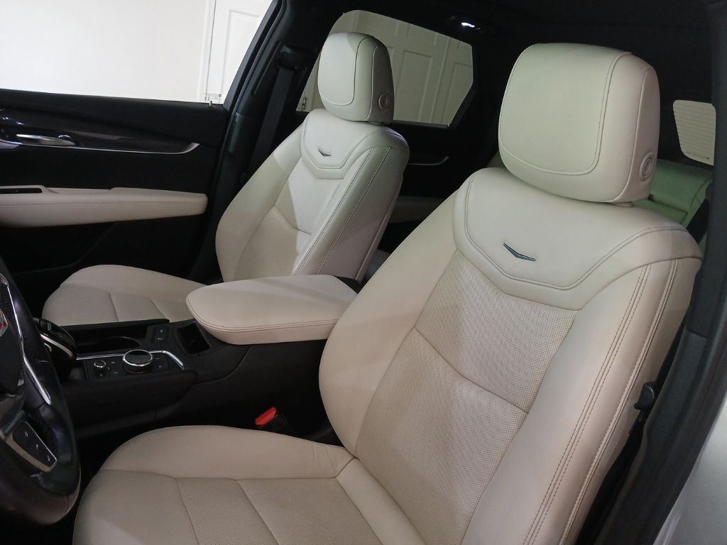 used 2020 Cadillac XT5 car, priced at $27,350