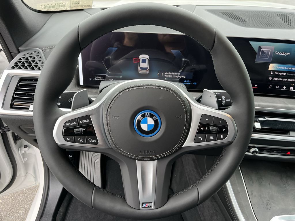 Thumbnail: 2026 BMW X5 - 14