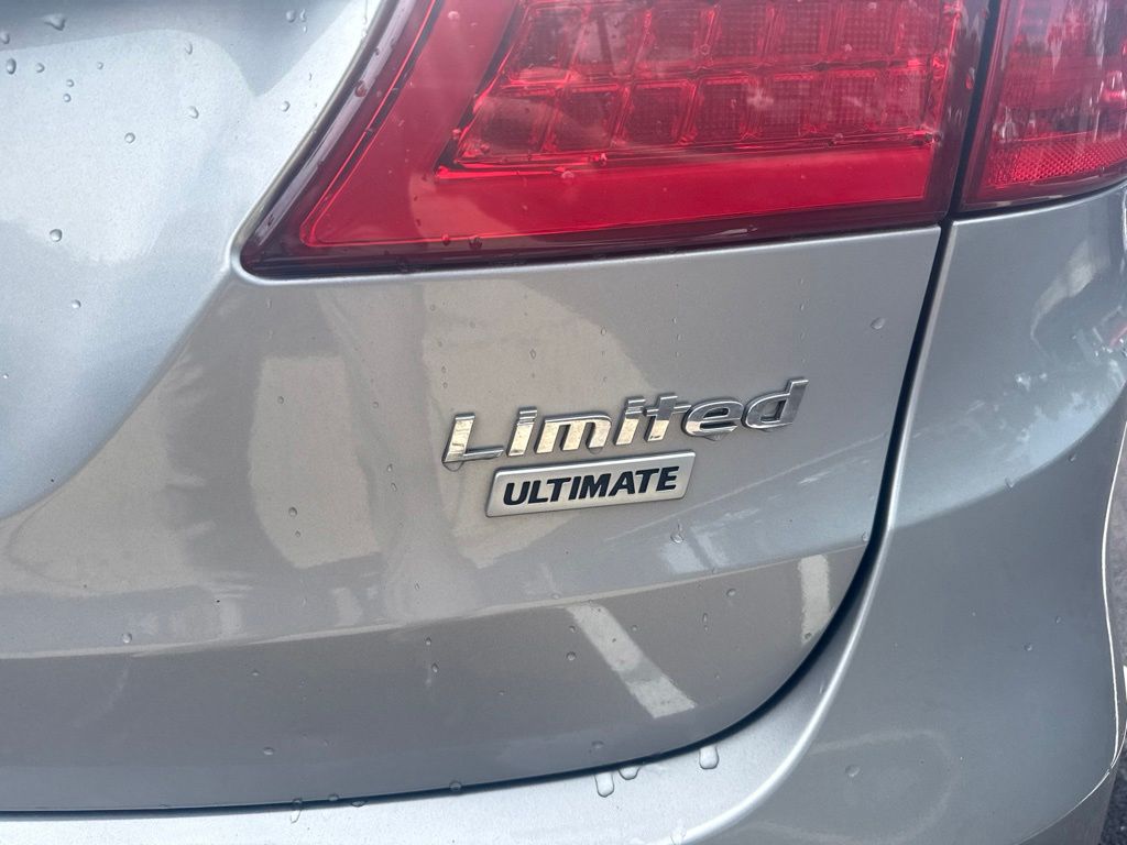 Used 2015 Gray Hyundai Limited image 8