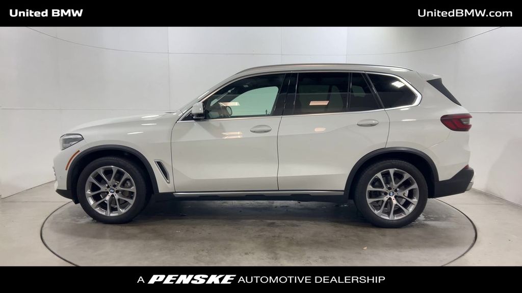Thumbnail: 2021 BMW X5 - 5