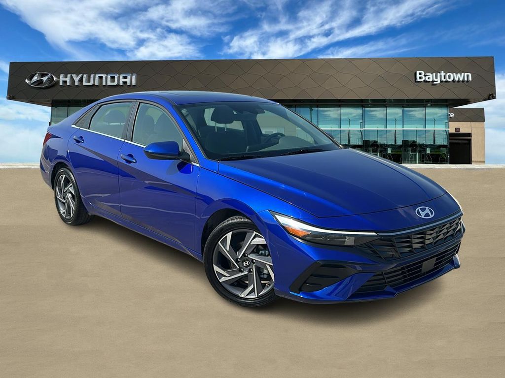 2025 Hyundai Elantra SEL Convenience FWD
