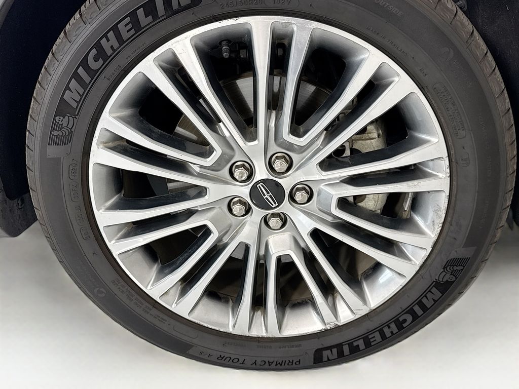 Thumbnail: 2017 Lincoln MKX - 32