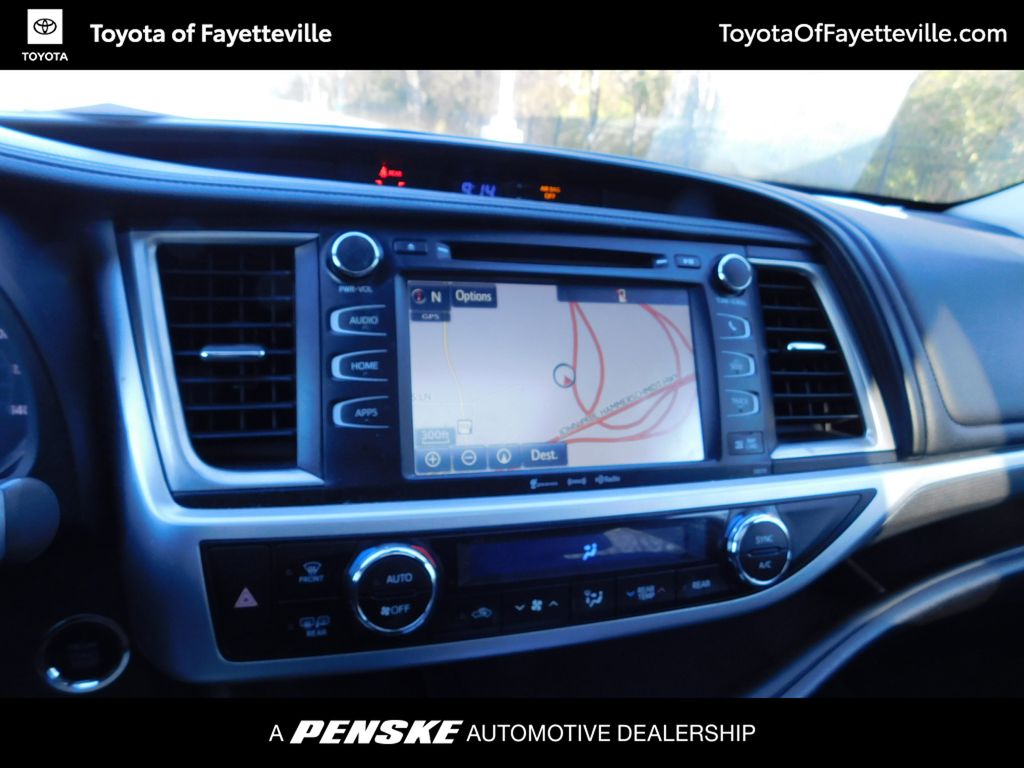 Thumbnail: 2017 Toyota Highlander - 7