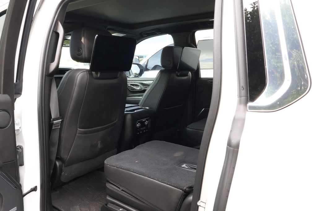 Thumbnail: 2021 GMC Yukon XL - 32