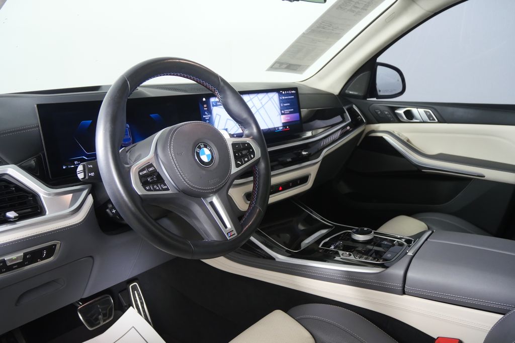Thumbnail: 2023 BMW X7 - 12