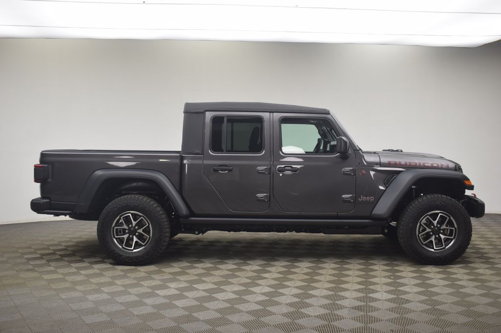 new 2026 Jeep Gladiator car, priced at $53,725