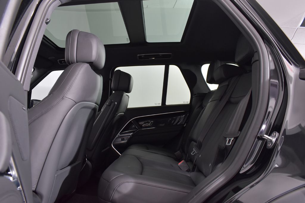 Thumbnail: 2023 Land Rover Range Rover - 23