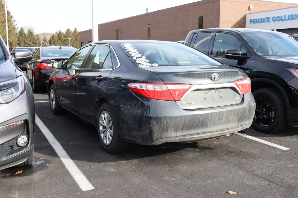 2017 Toyota Camry LE 2