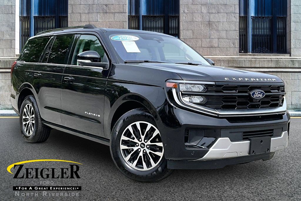 2025 Ford Expedition Platinum 4x4's photo